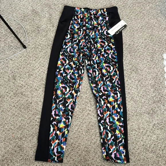 Nanette Lepore multicolor athletic compression 7/8 length legging,Medium NWT - Picture 5 of 7